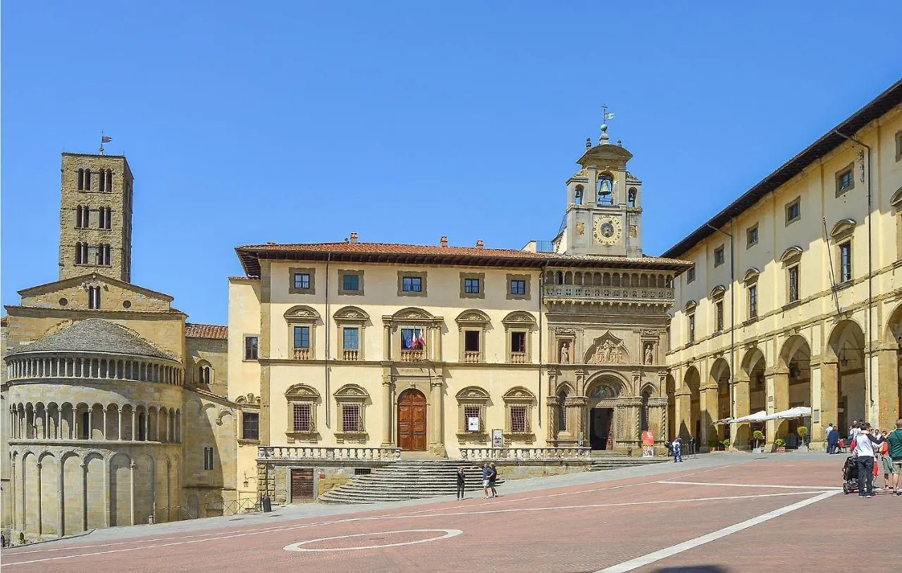 5 Bedroom Beautiful Home In Castiglion Fiorentino Italy